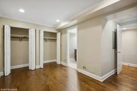 929 West Eastwood Avenue Chicago IL 60640