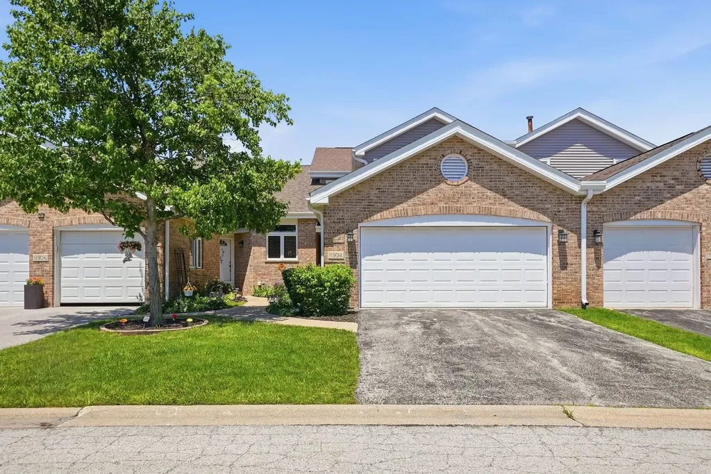 11304 Brook Crossing Court Orland Park IL 60467