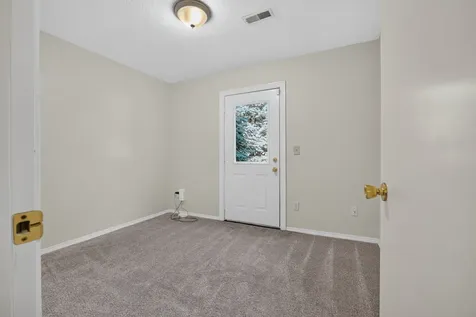 8 Rounds Road Bloomington IL 61704