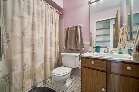 1895 Eastman Lane Hanover Park IL 60133