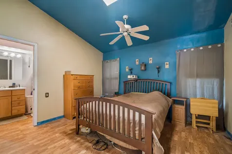 1895 Eastman Lane Hanover Park IL 60133