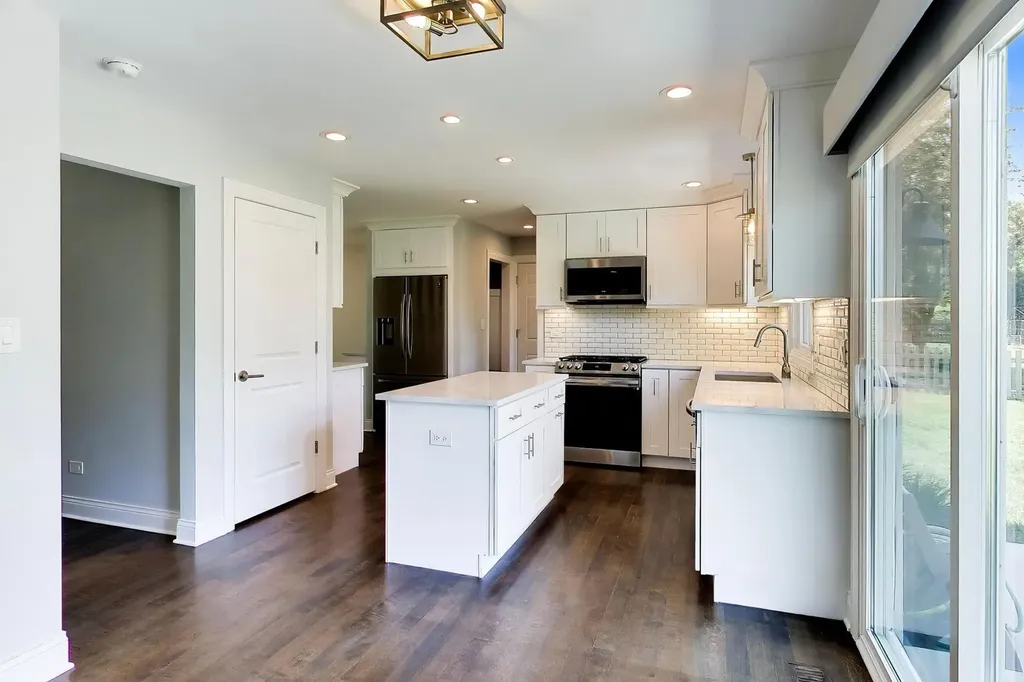 5502 Groveside Lane Rolling Meadows IL 60008