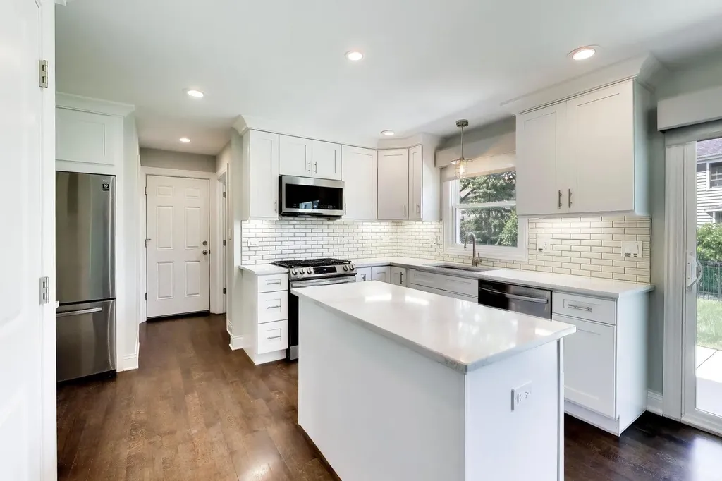 5502 Groveside Lane Rolling Meadows IL 60008