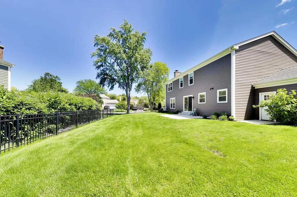 5502 Groveside Lane Rolling Meadows IL 60008