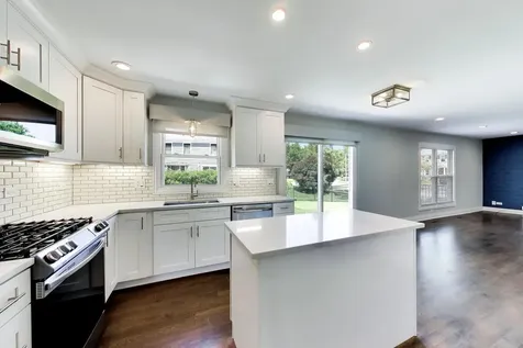 5502 Groveside Lane Rolling Meadows IL 60008