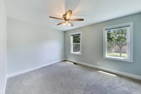 5502 Groveside Lane Rolling Meadows IL 60008