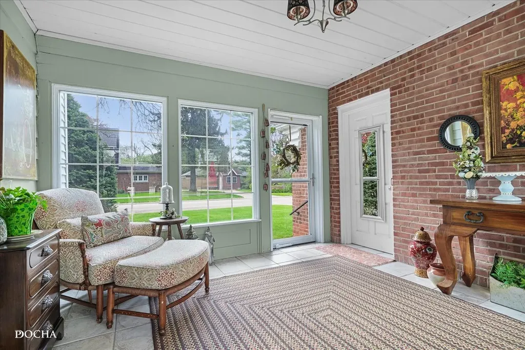 1421 Garfield Avenue Aurora IL 60506