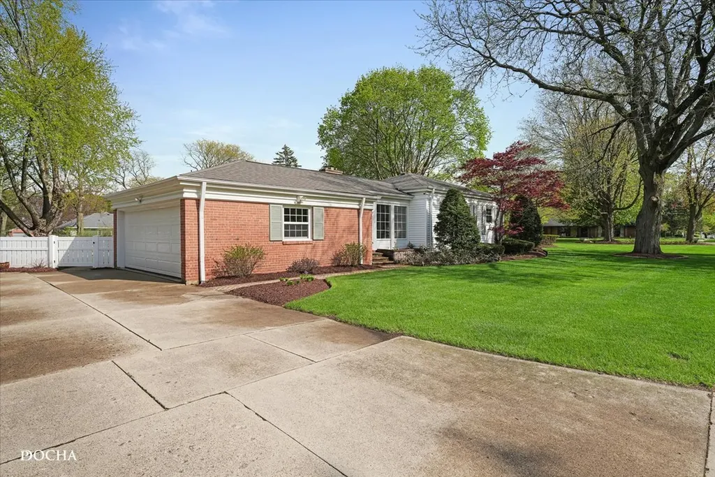 1421 Garfield Avenue Aurora IL 60506