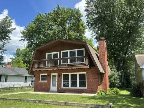 103 North Greenfield Avenue Crystal Lake IL 60014