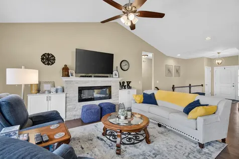 21325 Willow Pass Shorewood IL 60404