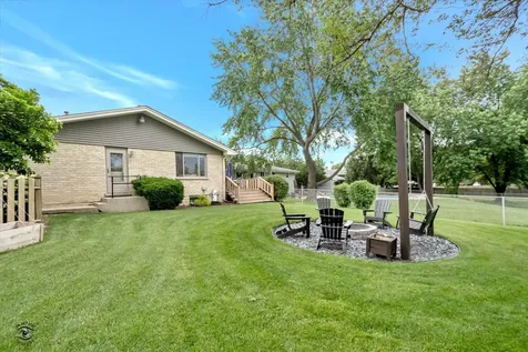 1013 Northern Drive Lockport IL 60441