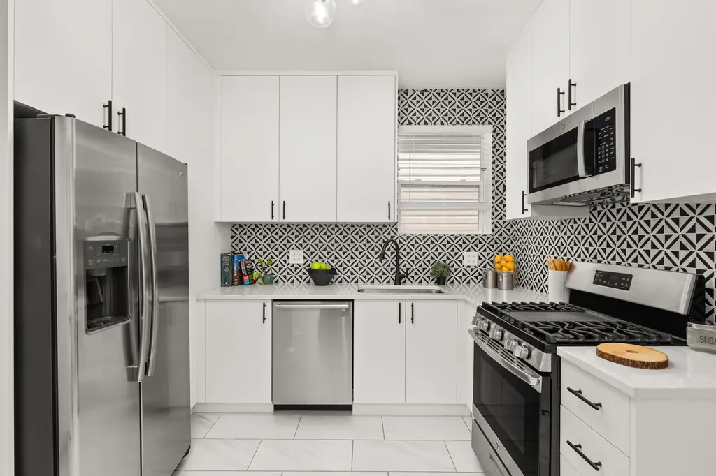 1940 North Kenneth Avenue Chicago IL 60639