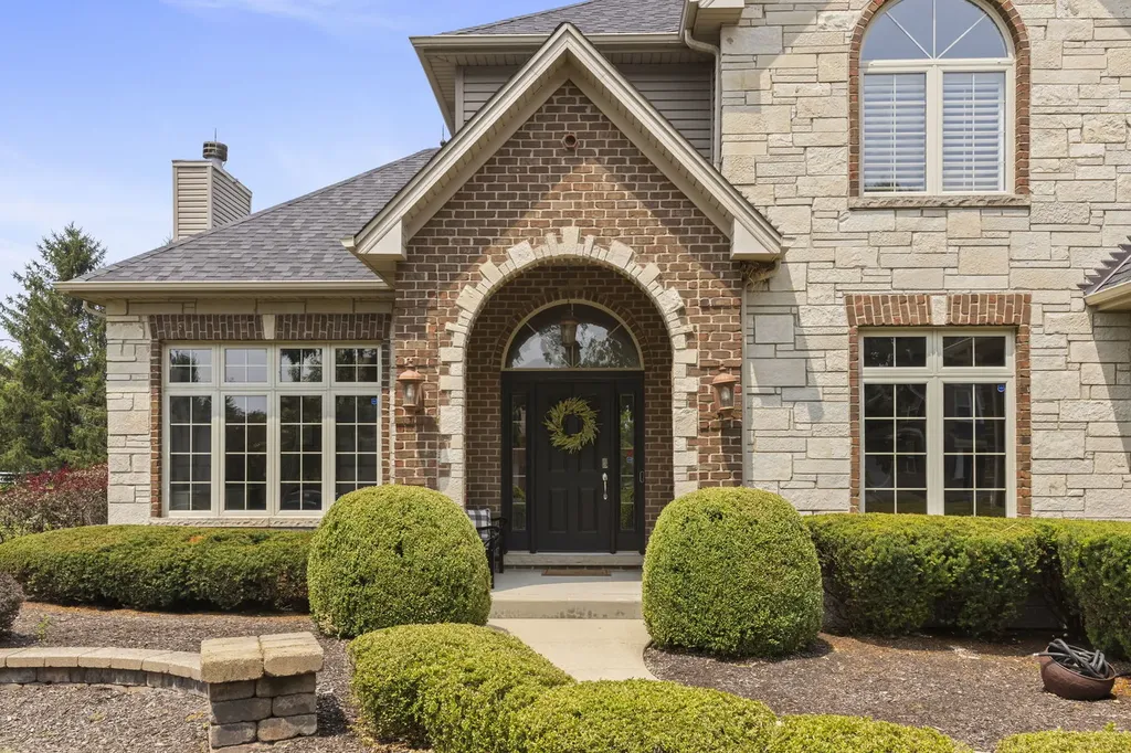 12814 Grande Pines Boulevard Plainfield IL 60585