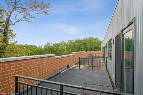 7209 North Oakley Avenue Chicago IL 60645