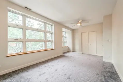 7209 North Oakley Avenue Chicago IL 60645