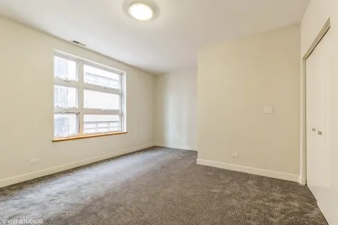 7209 North Oakley Avenue Chicago IL 60645