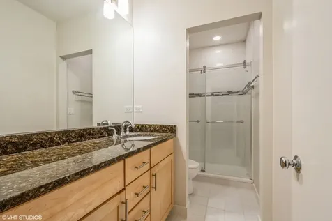 7209 North Oakley Avenue Chicago IL 60645