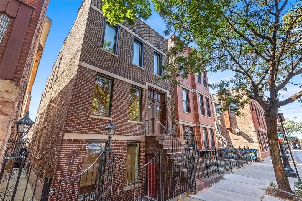 1147 West Taylor Street Chicago IL 60607