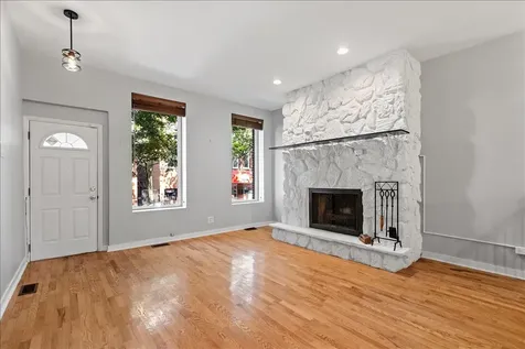 1147 West Taylor Street Chicago IL 60607