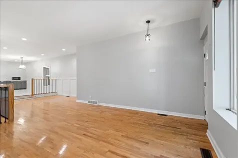 1147 West Taylor Street Chicago IL 60607