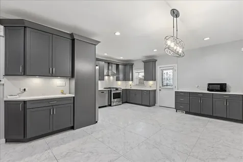 1147 West Taylor Street Chicago IL 60607