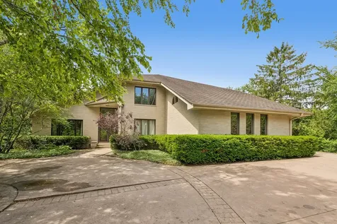 1191 Hunters Lane Libertyville IL 60048