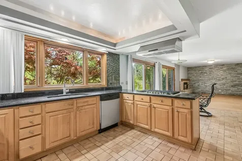 1191 Hunters Lane Libertyville IL 60048