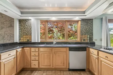 1191 Hunters Lane Libertyville IL 60048