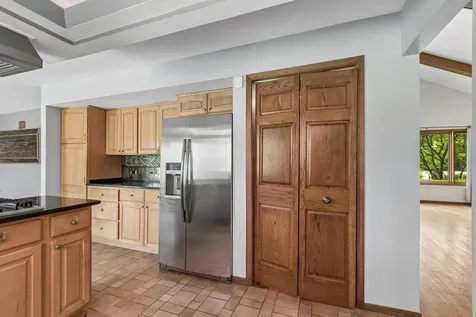 1191 Hunters Lane Libertyville IL 60048