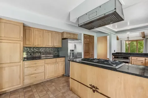 1191 Hunters Lane Libertyville IL 60048