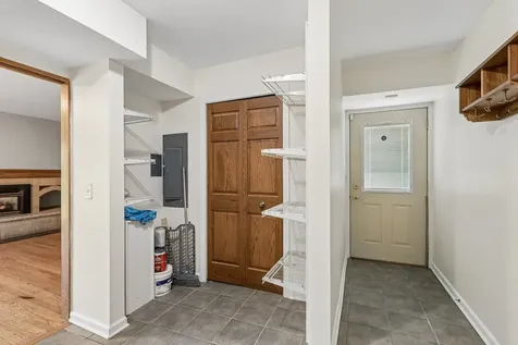 1191 Hunters Lane Libertyville IL 60048