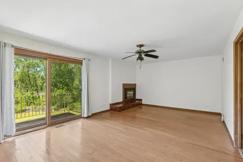 1191 Hunters Lane Libertyville IL 60048