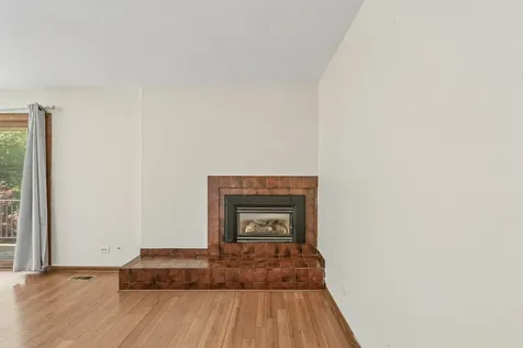 1191 Hunters Lane Libertyville IL 60048