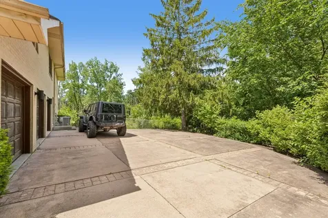 1191 Hunters Lane Libertyville IL 60048