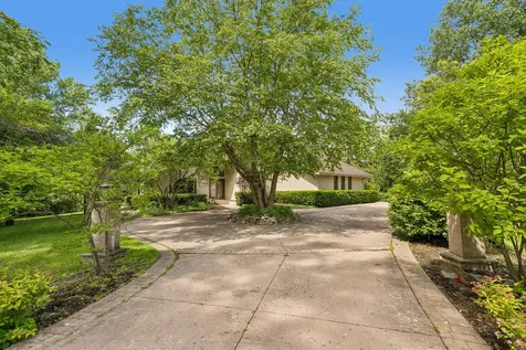 1191 Hunters Lane Libertyville IL 60048
