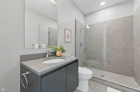 146 West Erie Street Chicago IL 60654