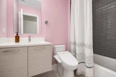 4937 North Winthrop Avenue Chicago IL 60640