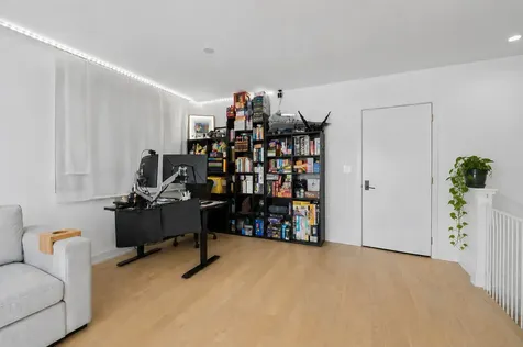 4937 North Winthrop Avenue Chicago IL 60640