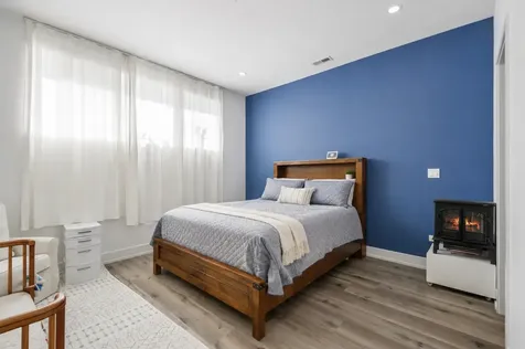 4937 North Winthrop Avenue Chicago IL 60640