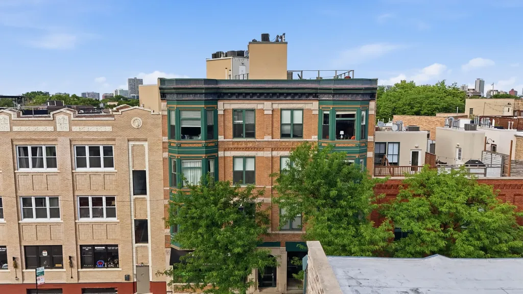 1245 West George Street Chicago IL 60657