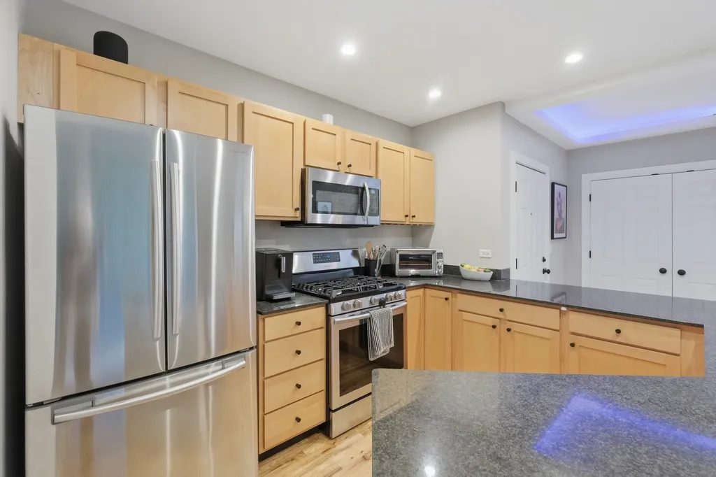 1245 West George Street Chicago IL 60657