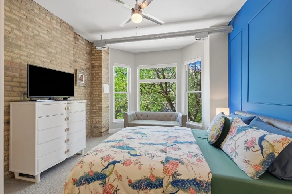 1245 West George Street Chicago IL 60657