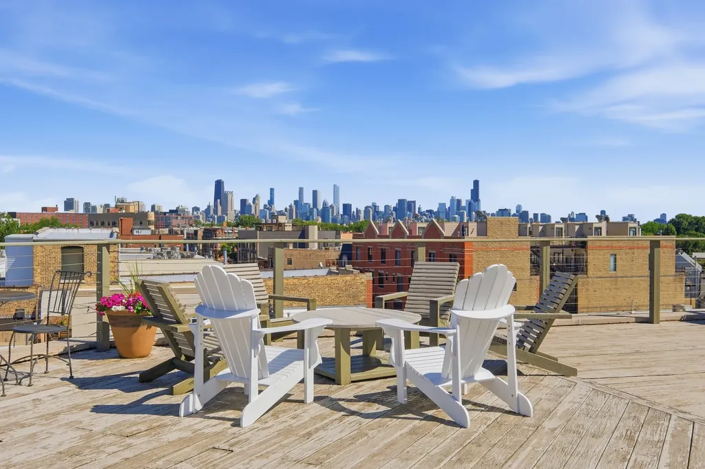 1245 West George Street Chicago IL 60657