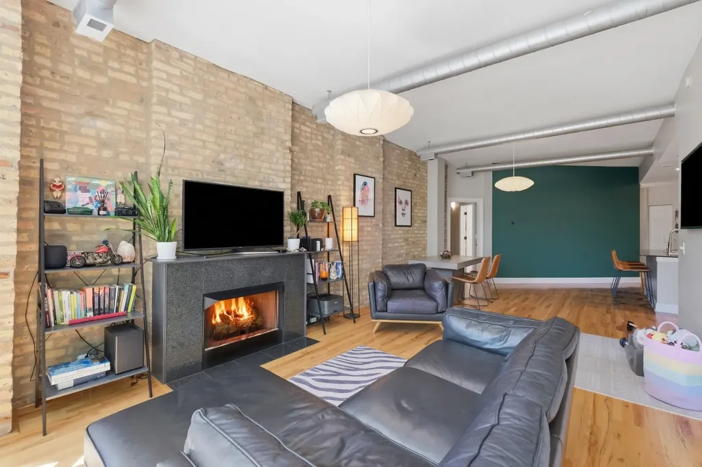 1245 West George Street Chicago IL 60657