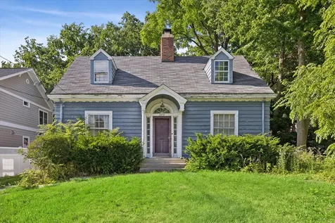 544 Turner Avenue Glen Ellyn IL 60137
