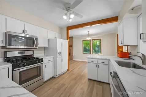 3911 Eastway Drive Island Lake IL 60042