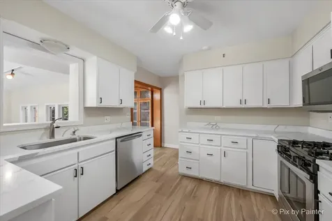 3911 Eastway Drive Island Lake IL 60042