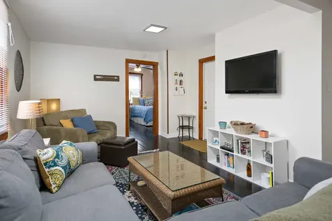 1512 West School Street Chicago IL 60657