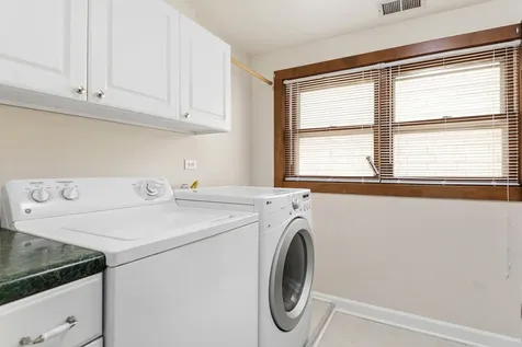 1512 West School Street Chicago IL 60657