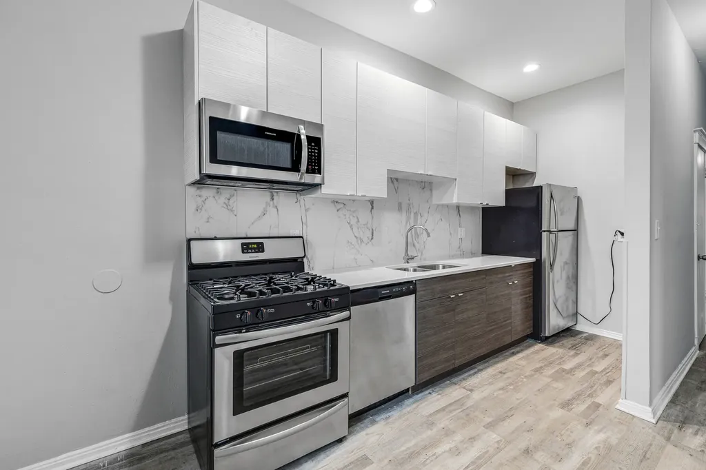 4431 North Racine Avenue Chicago IL 60640